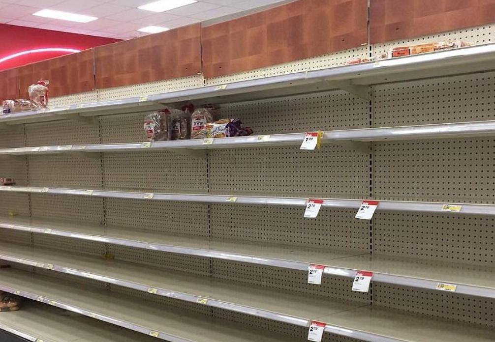 怕什么来什么？美国首都进入紧急状态，特朗普最不愿面对的事发生