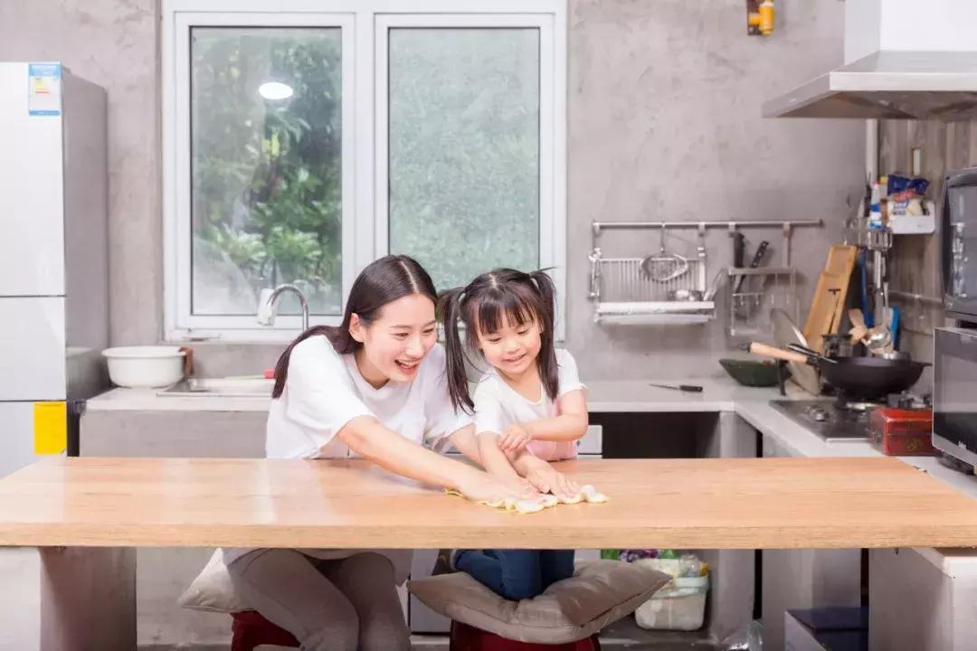 “妈妈，钱不好挣呀”：最好的教育，就是让孩子体验生活的不易