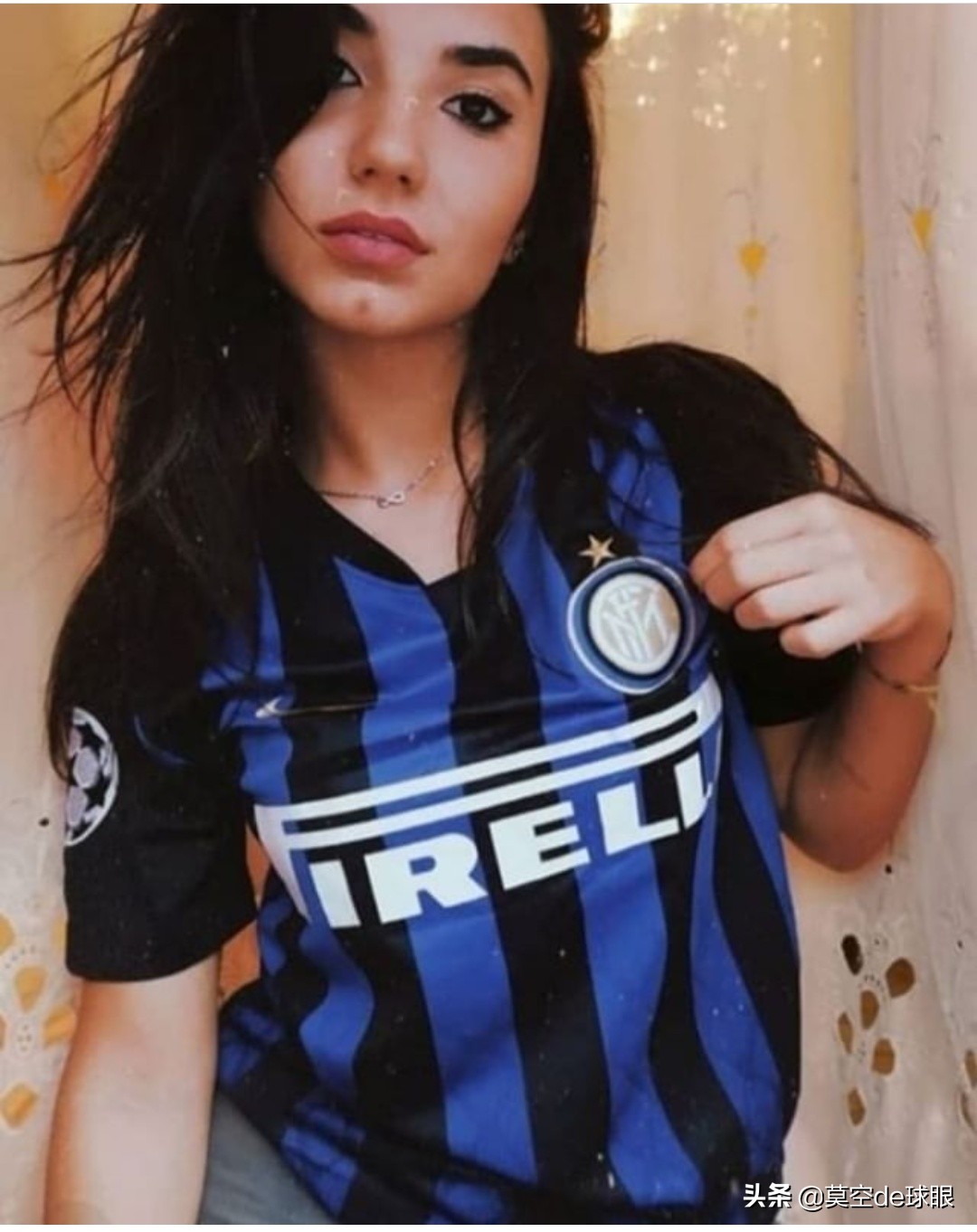热爱足球的姐妹们最帅气,迟到的说一声,祝所有女球迷节日快乐!