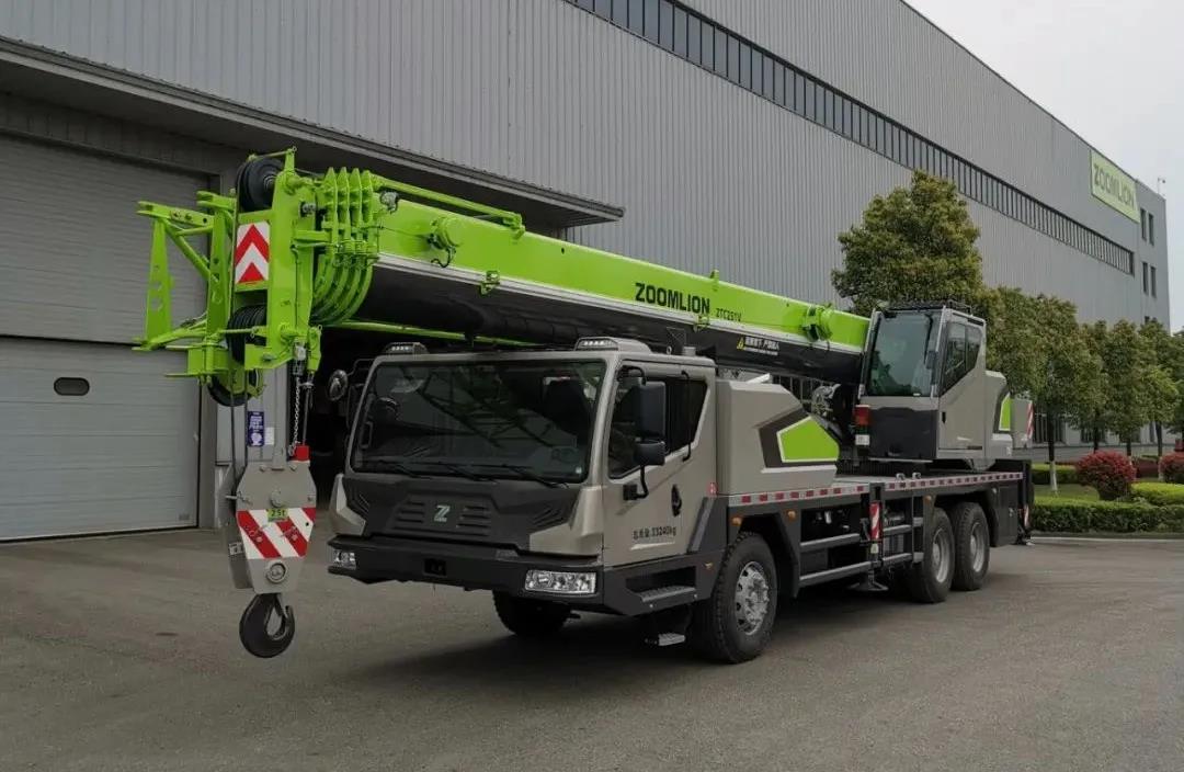 中联重科吊机25吨多少钱一台,中联重科35吨起重机最新款