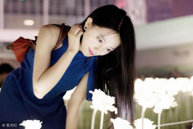 小说：丈夫给她买新衣服，她用不方便干农活推辞，惹得丈夫更心疼