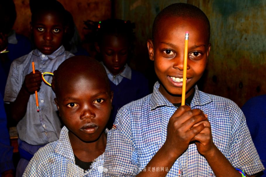 肯尼亚：在贫穷，疾病和混乱中哭泣的非洲大陆