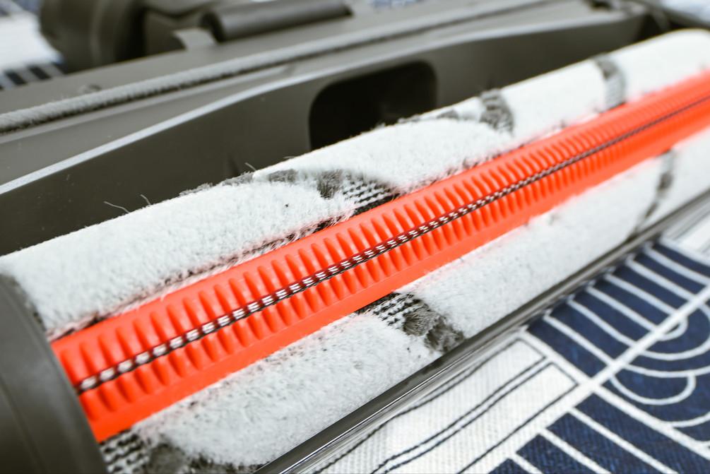 顺造Z11Max吸拖版“主动断发”吸尘器值得买吗？（附：戴森对比）