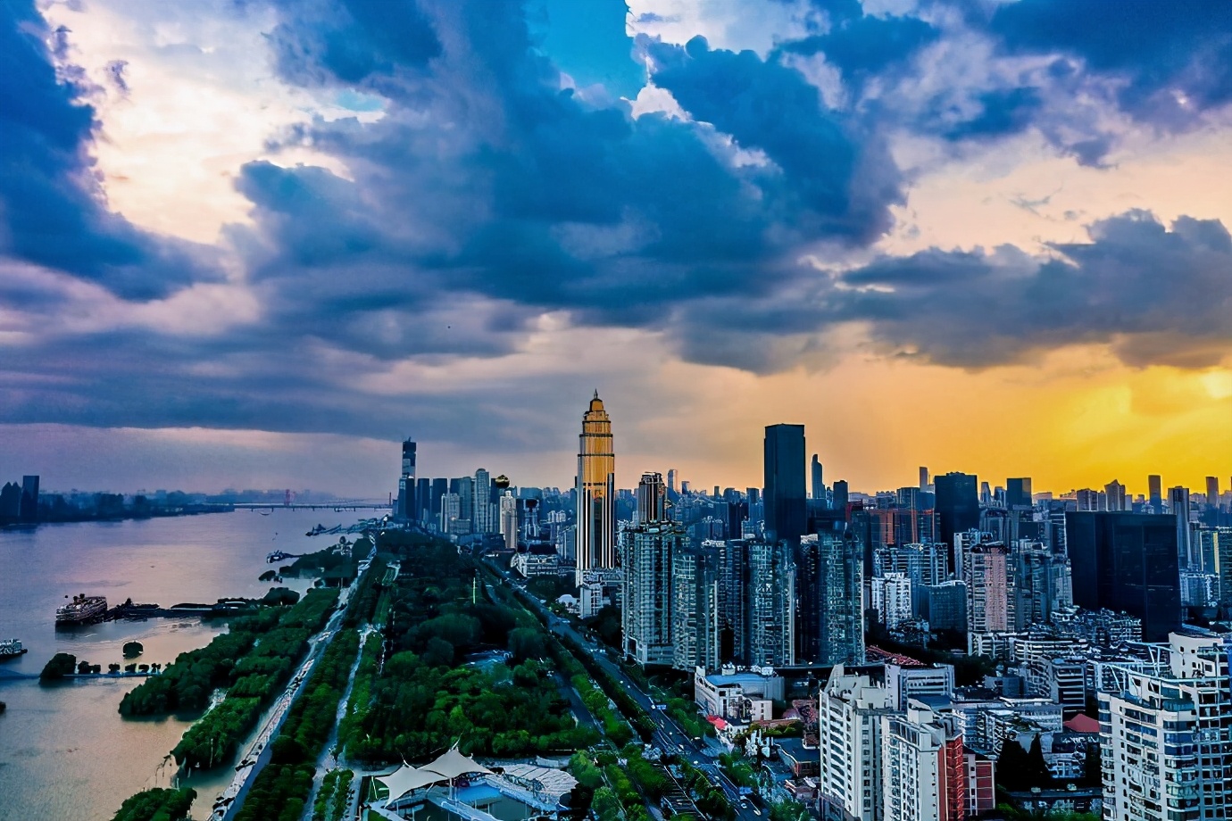 武汉著名的风景有黄鹤楼还有什么,武汉除了黄鹤楼还有哪些地方