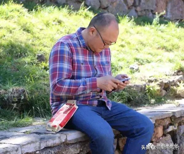 太热闹!弥勒花海、人海、车海、舞海...这些人上镜了!