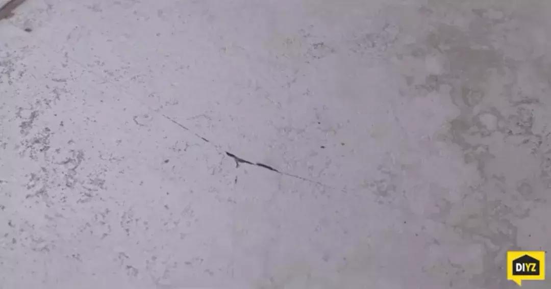 家里瓷砖破了找什么人修理,卫生间墙面瓷砖破了怎么补救