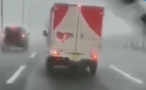 惊心动图+惨痛案例！物业人需提醒业主汛期防灾避险知识多重要？