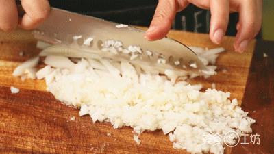 辣白菜怎么做去掉生白菜味,自制无糖辣白菜的腌制方法