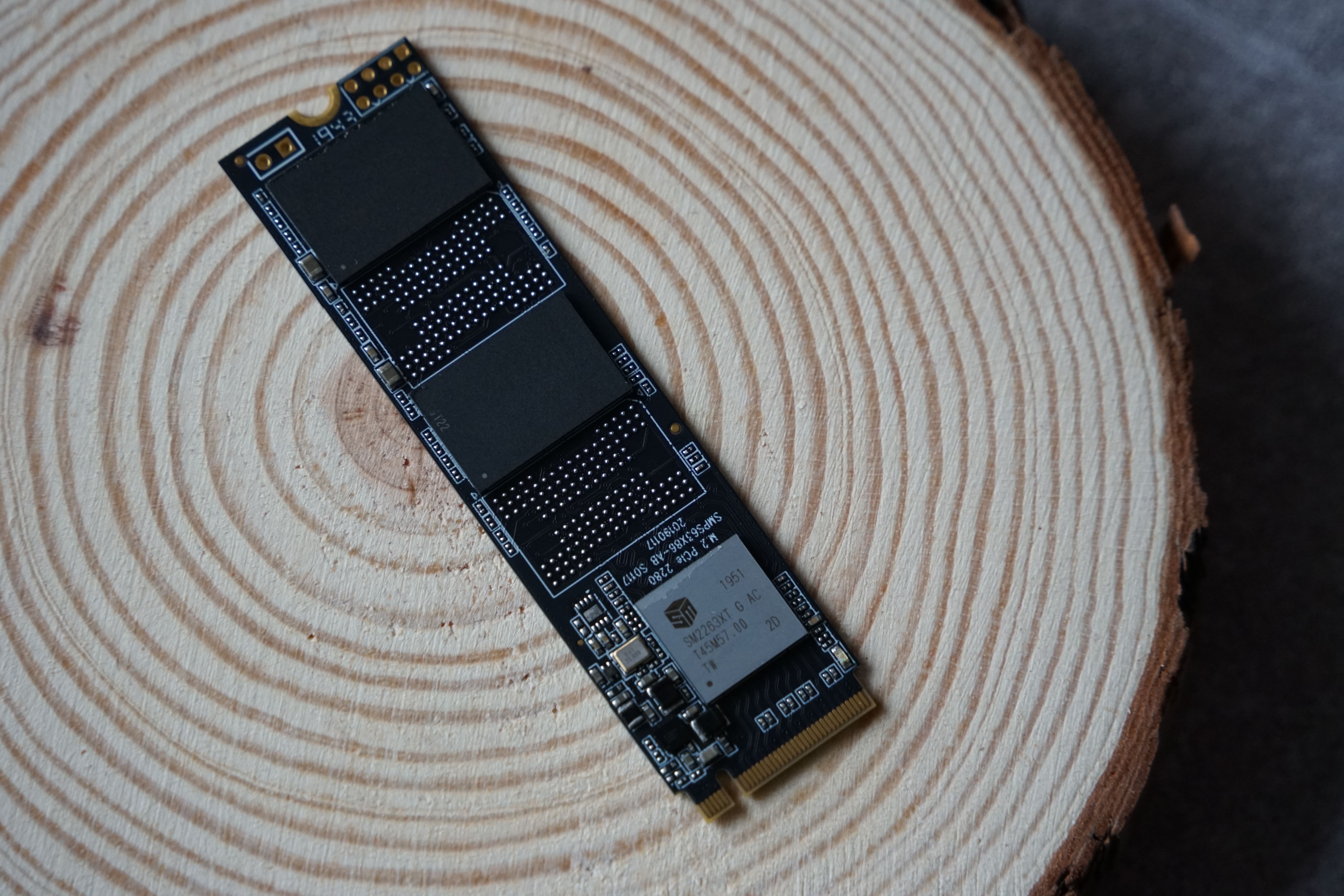 迅龙ssd怎么样,奥睿科迅龙v500硬盘盒组合