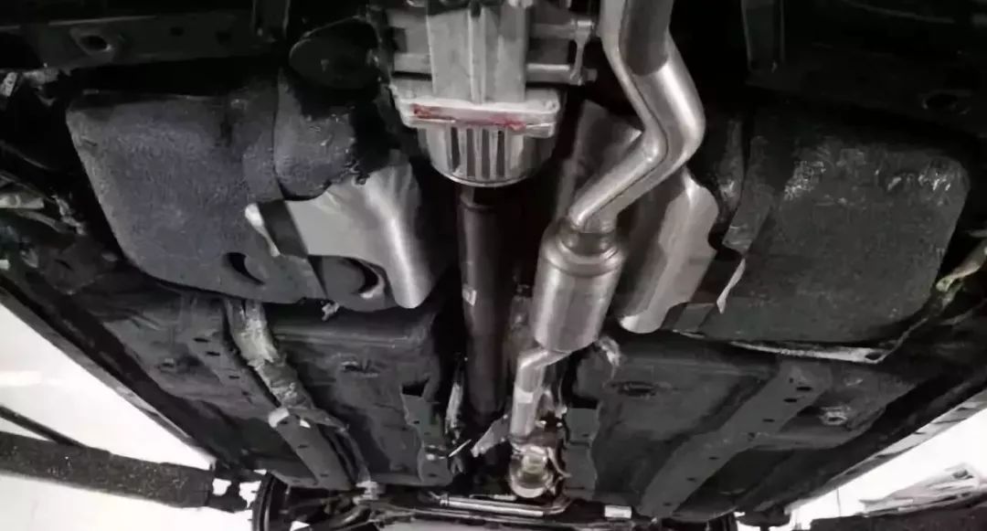 清晰的告诉你底盘装甲到底做不做,底盘装甲跟普通的有什么区别