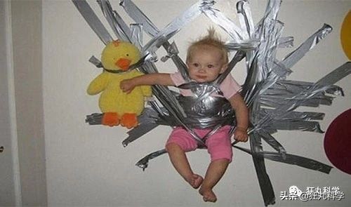 原来胶带也可以当粘粘球来玩,原来胶带还能这样用