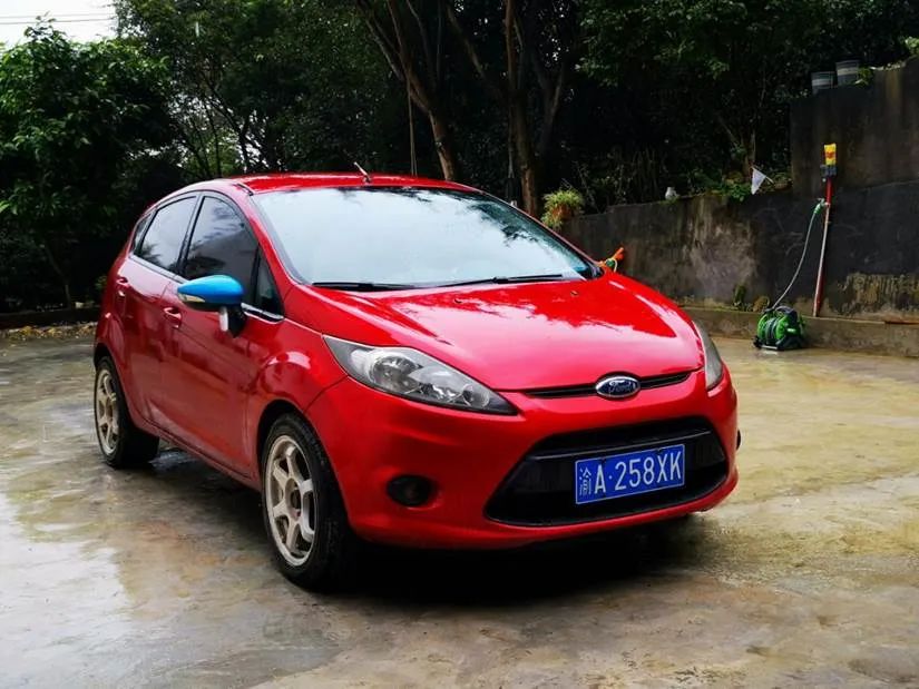 手里只有3万块首付买什么车,手里钱不多买什么车性价比最高