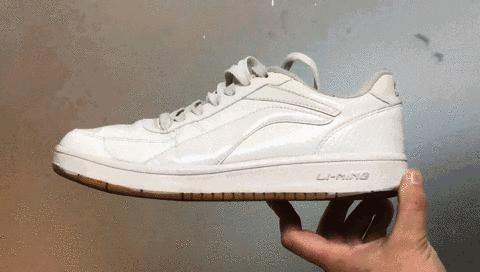 教你一招清洁小白鞋简单实用哦,拯救变黄的小白鞋