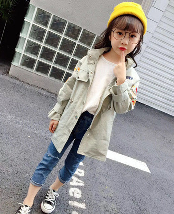 一个很关注大学生成长的创业者,品牌童装折扣店如何运营