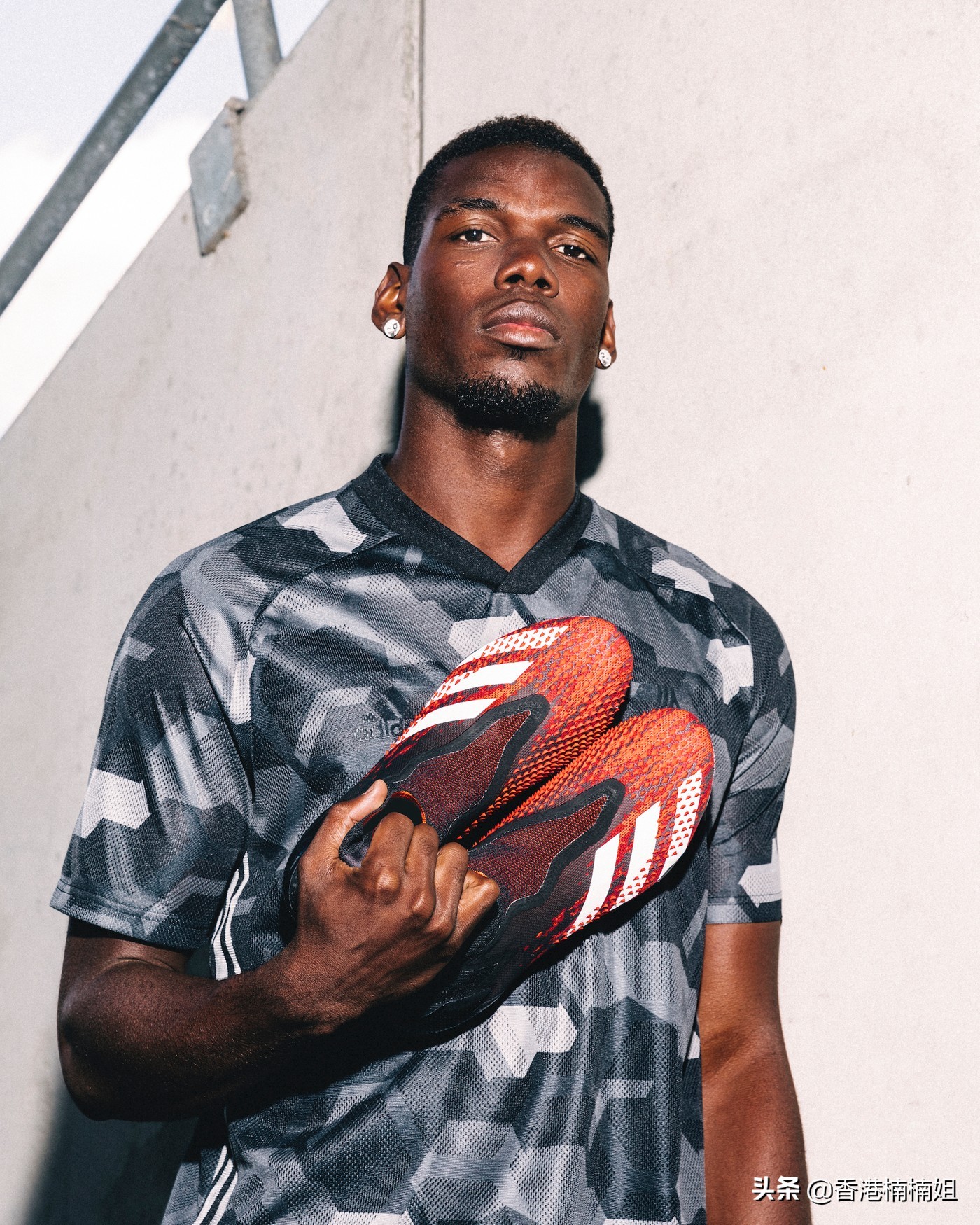 黑科技足球鞋,adidas科技bounce跑步鞋