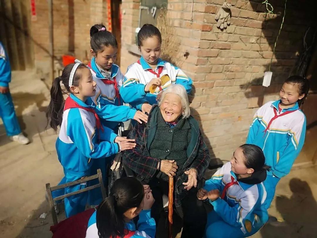 走向我们的小康生活微电影,走向我们的小康生活中国画