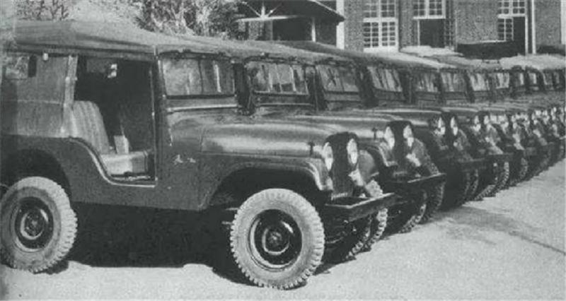 经典情怀老车北京吉普212,北汽212是不是以前的北京吉普