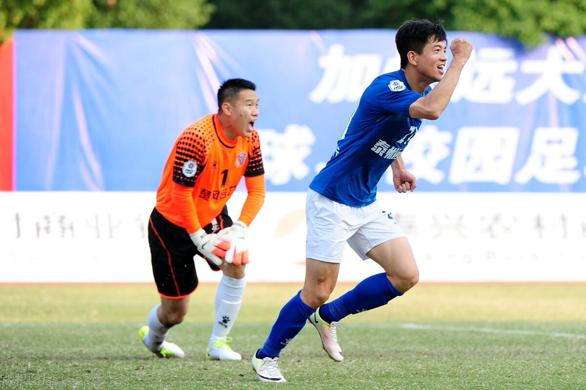 山东鲁能泰山主帅是谁,中冠联赛山东球队