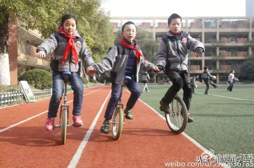 骄傲!游府西街小学又诞生了一个世界冠军