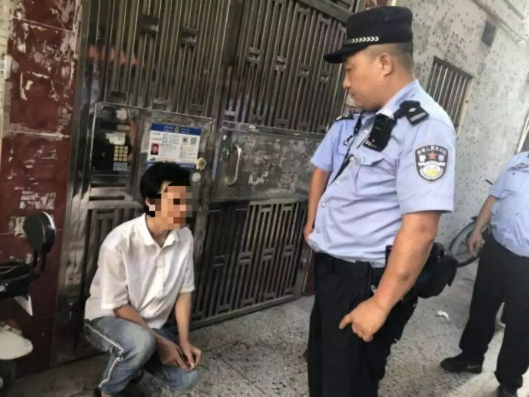 偷电动车女贼在晋城被捉,女子偷走电动车被警察抓