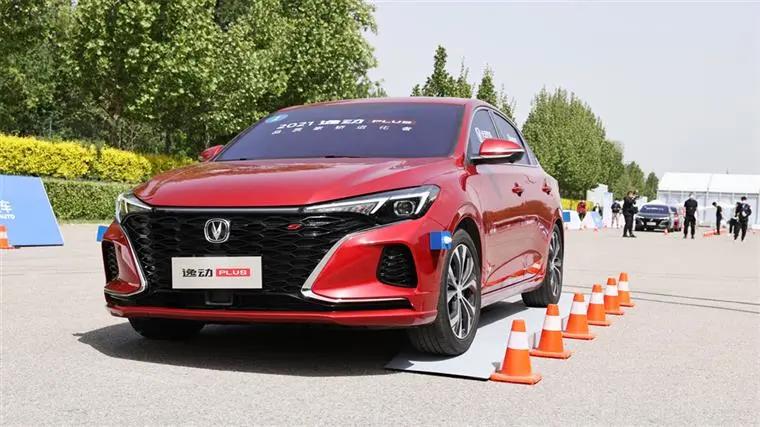 2022逸动plus驾驶体验,逸动plus1.6lcvt豪华版