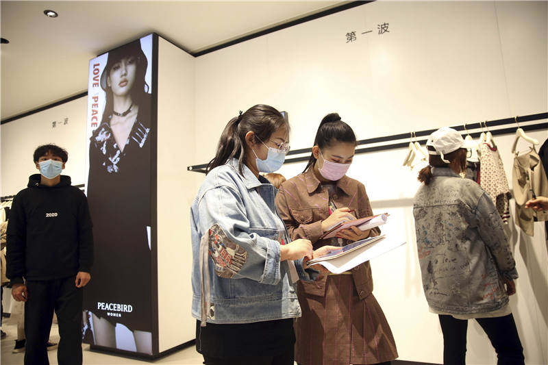 “中国市场上没有一个对手强大到无法超越”,太平鸟走红全国的秘密是什么?