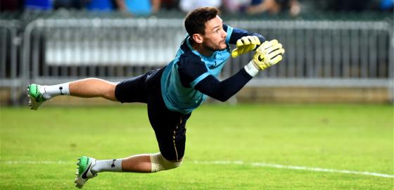 守门员的扑救演变,守门员动作变形