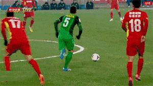 经典足球搞笑图,足球经典gif