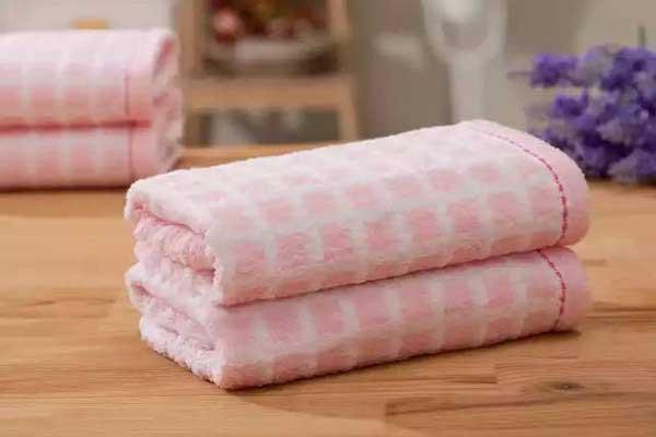 毛巾变黑怎么用小苏打清洗,毛巾变黑了怎么清洗