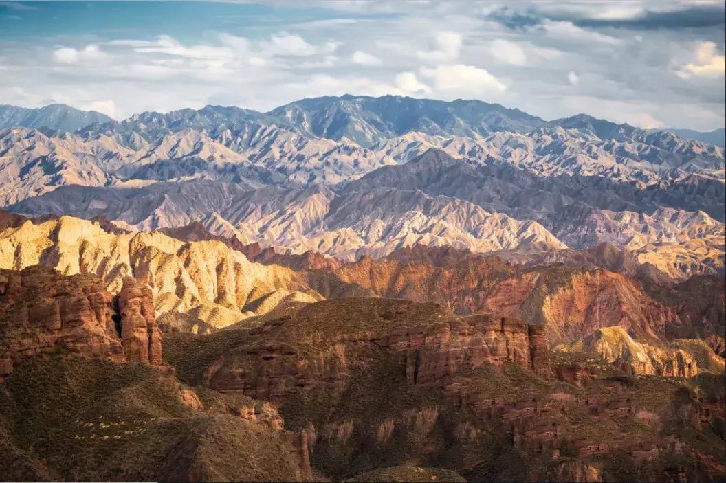 七彩丹霞和冰沟丹霞一日游,冰沟丹霞玩需要几个小时