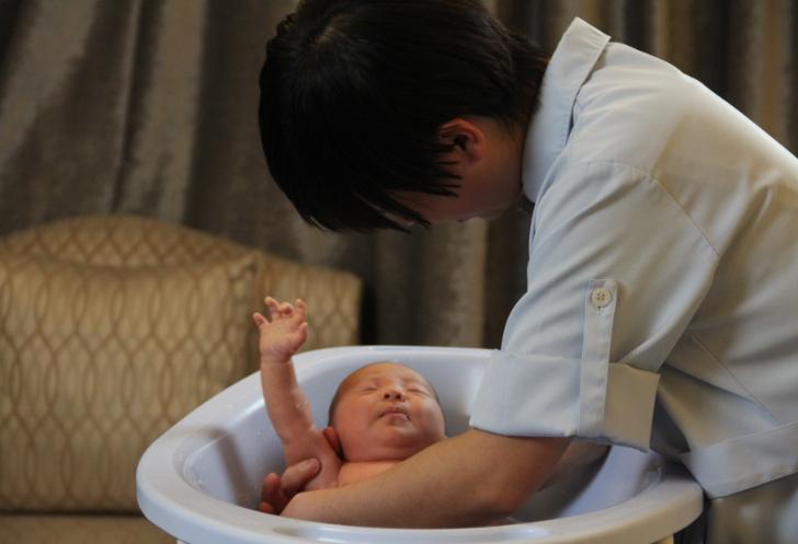 洗澡的最佳时间冬天正确洗澡顺序,冬季给宝宝在家洗澡怎么洗