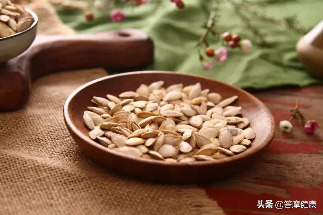 夏天睡眠质量差易醒,夏天有哪些食物可以助睡眠