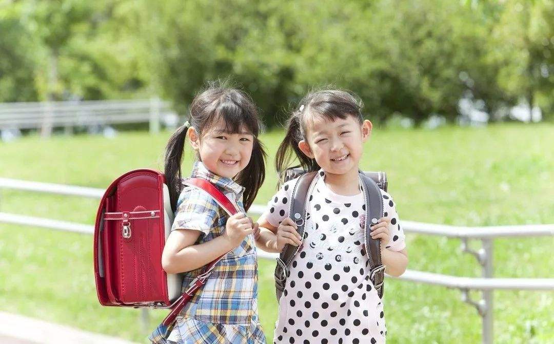 曹格女儿长大变样,有种逆袭叫曹格女儿