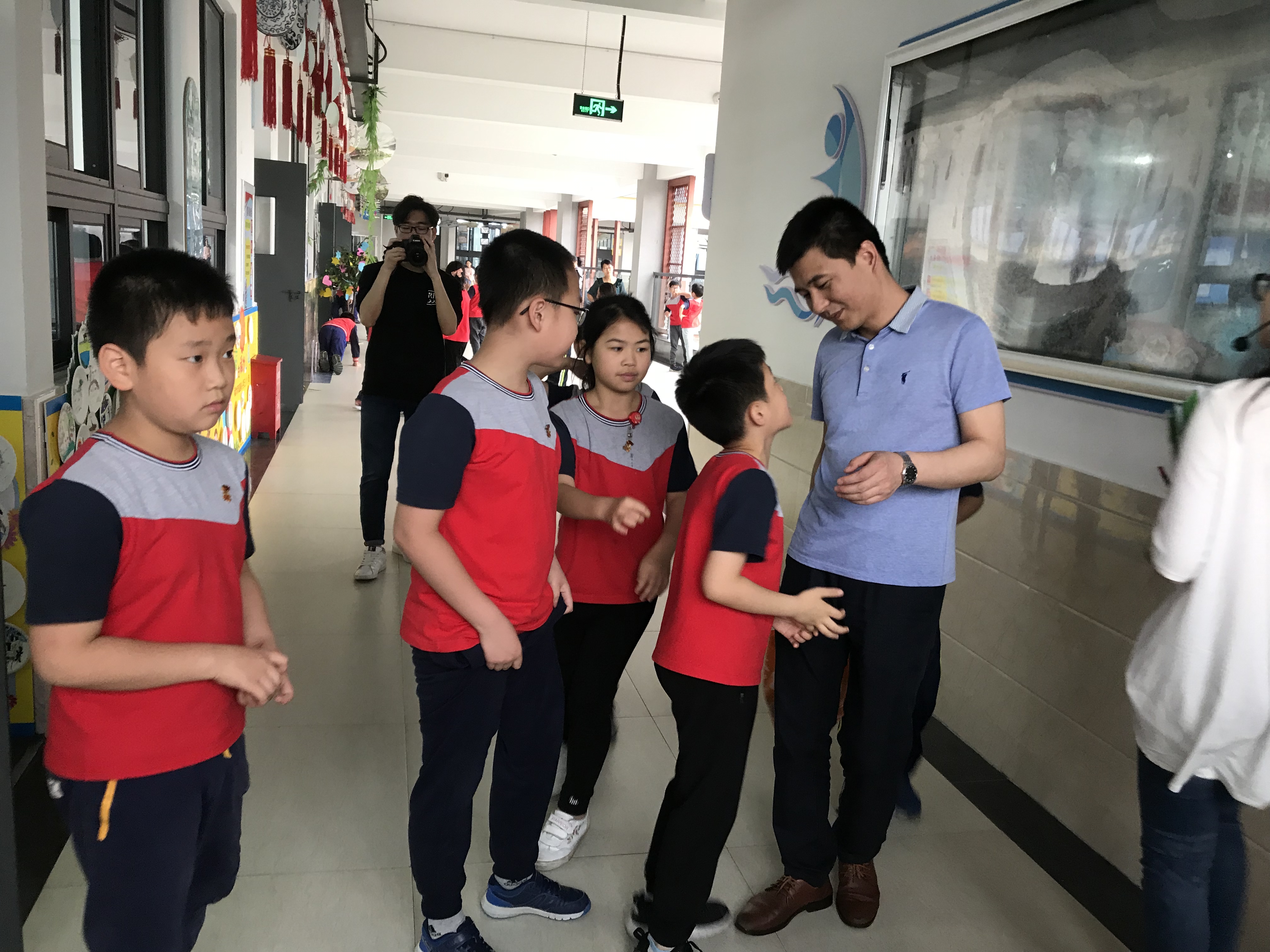 青少年近视超过600度怎么办,青少年眼睛轻度近视怎么办