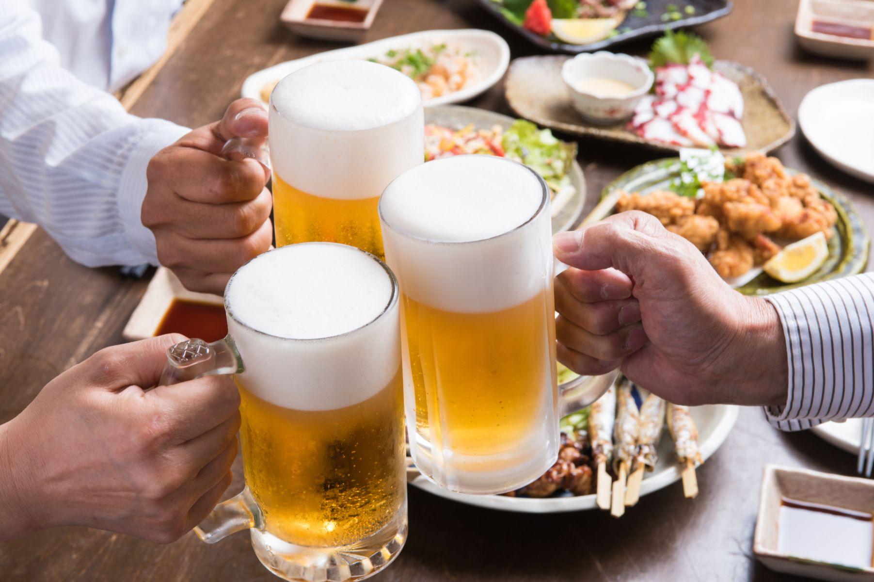 过量饮酒后吃什么快速解酒,饮酒过量的应急处理方案