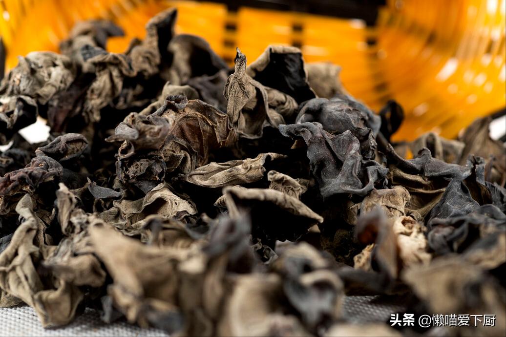 好的木耳和便宜的木耳有什么区别,木耳选椴木和秋木木耳的区别