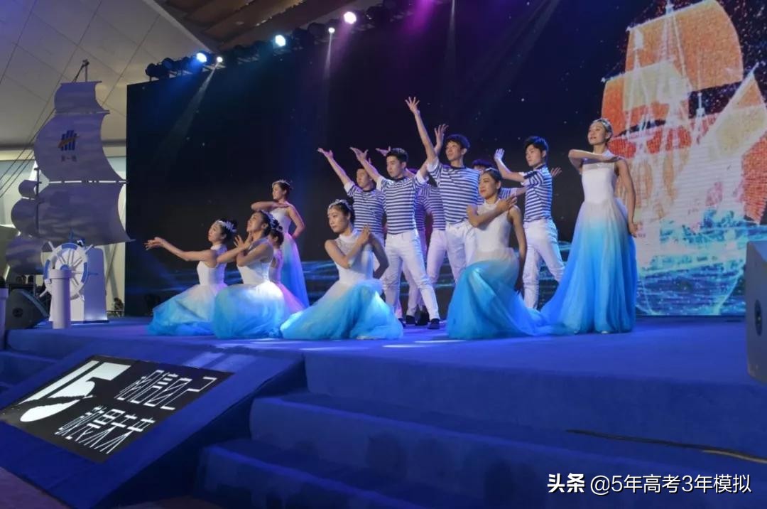 曲一线初中,曲一线同学教材