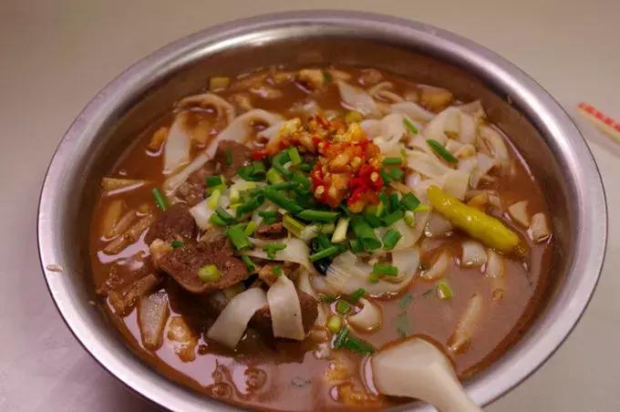 登青秀山吃老友面玩转南宁来中国杯现场为国足呐喊