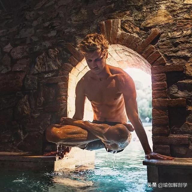 为什么瑜伽男性大师多,瑜伽大师为什么多数都是男的