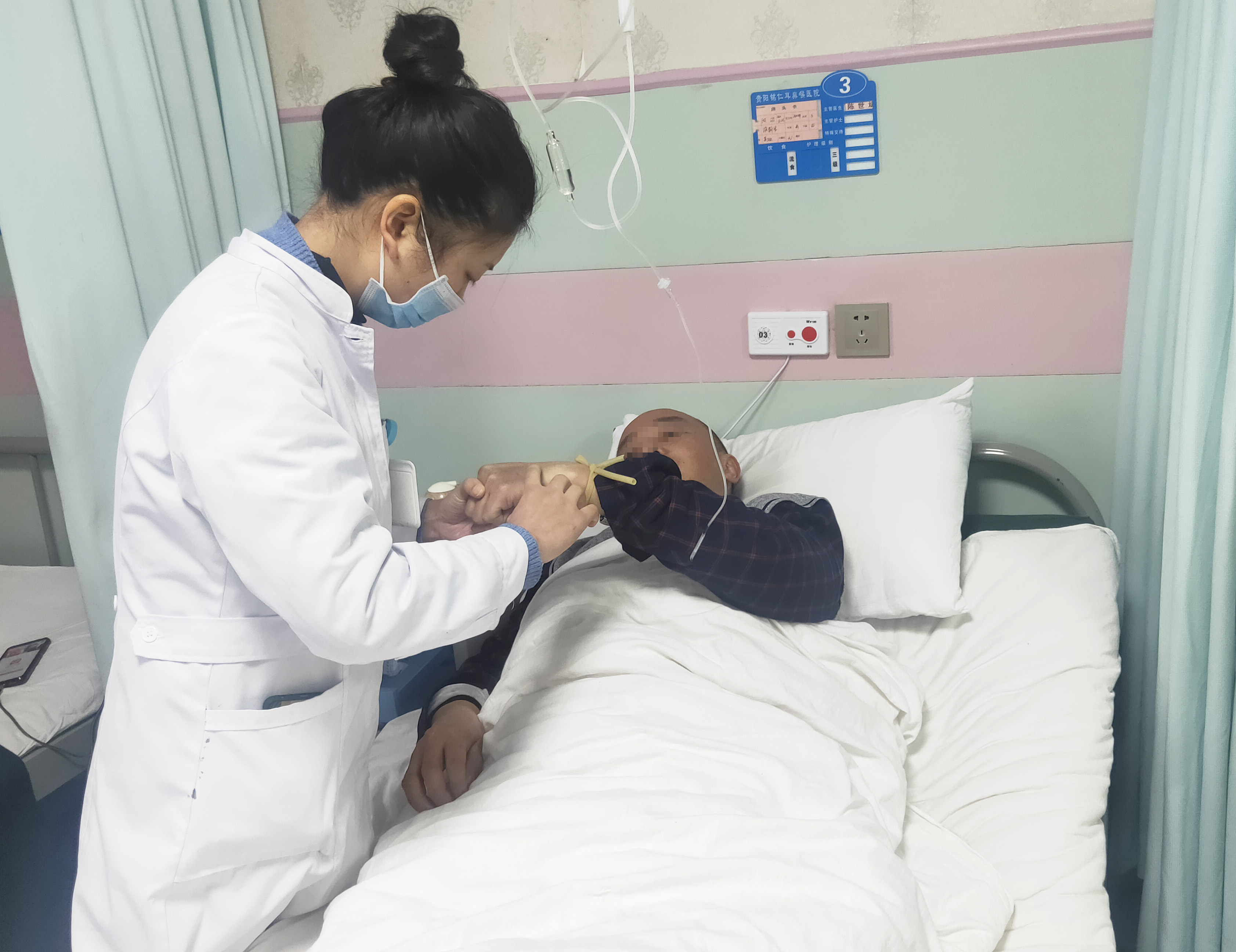 脖子里面有小疙瘩什么原因造成的,脖子里面有小疙瘩是什么病的前兆