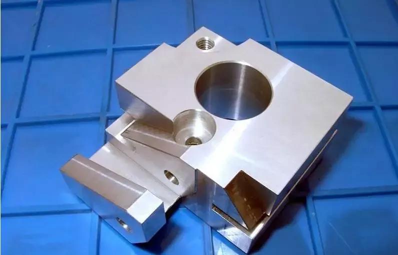 辉安化工丨匠造美好工艺，原来光亮一直常伴身旁...