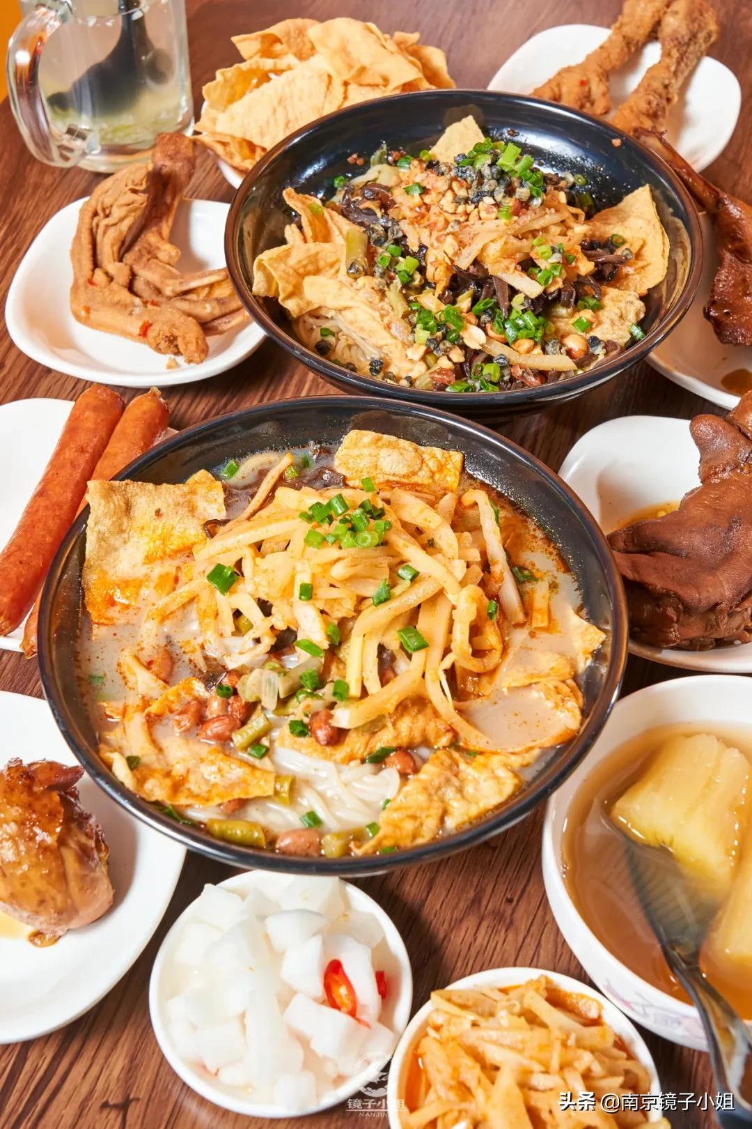 鲜香酸辣螺蛳粉柳州正宗,酸辣鲜香地道柳州螺蛳粉青春版