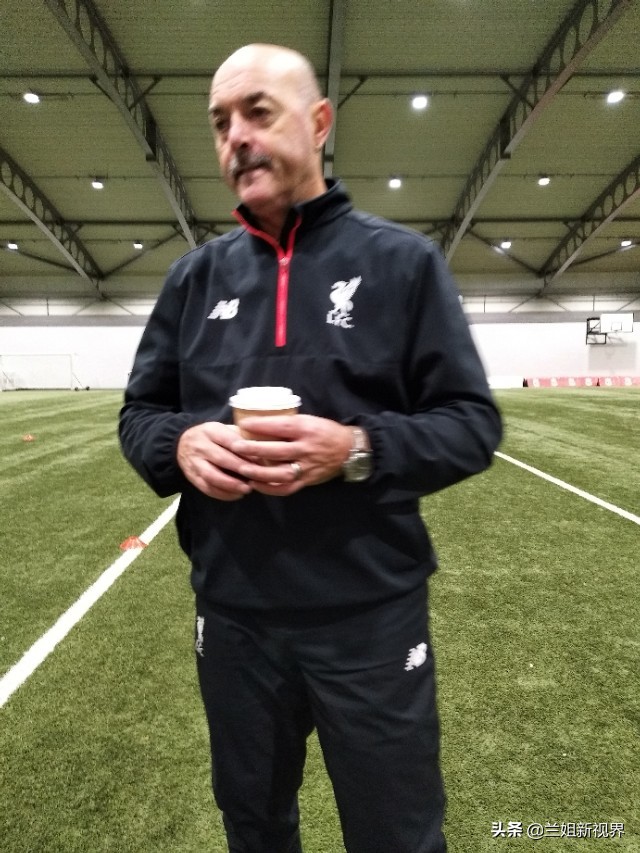 利物浦青训参观,到英国看英超