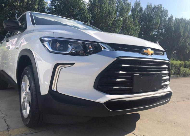 雪佛兰创酷尺寸对比逍客,17款雪佛兰创酷功能详解