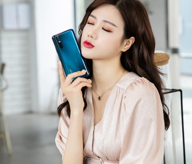 2020年手机运行内存选多大,手机12g运存和8g差距小白测评