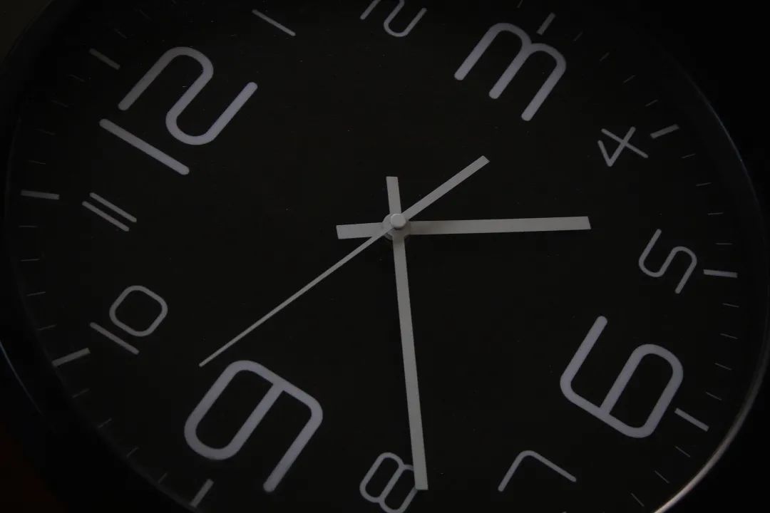 为什么女人生完小孩肚子会变大,为什么女人生完孩子腹部会大