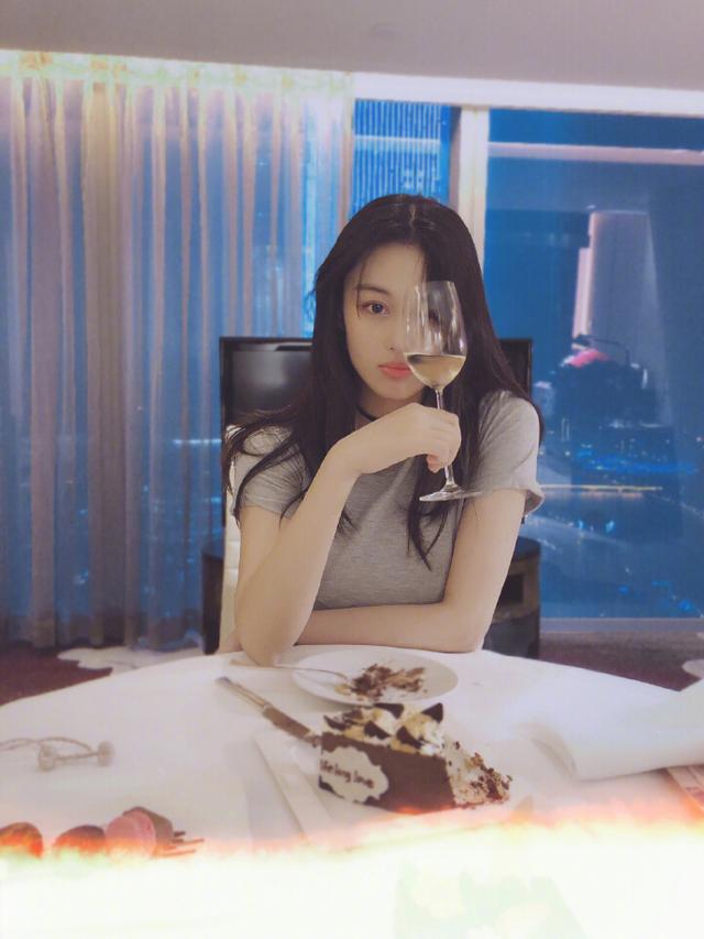 张馨予找代购被骗将近七千块一孕傻三年，后知后觉：这是被骗了嘛