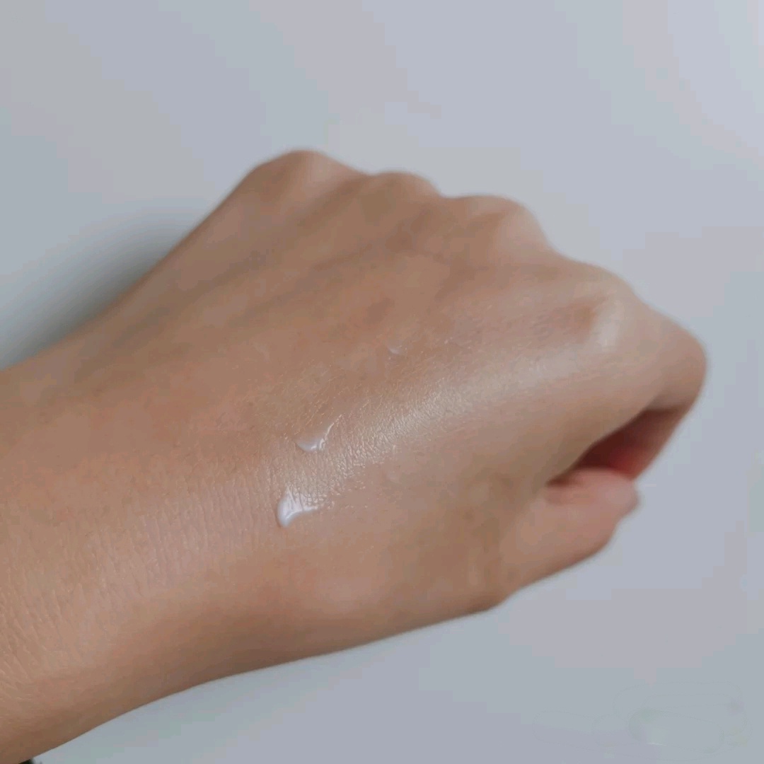 科颜氏高清爽面霜和艾珂薇面霜,干皮用科颜氏高保湿面霜适合夏天