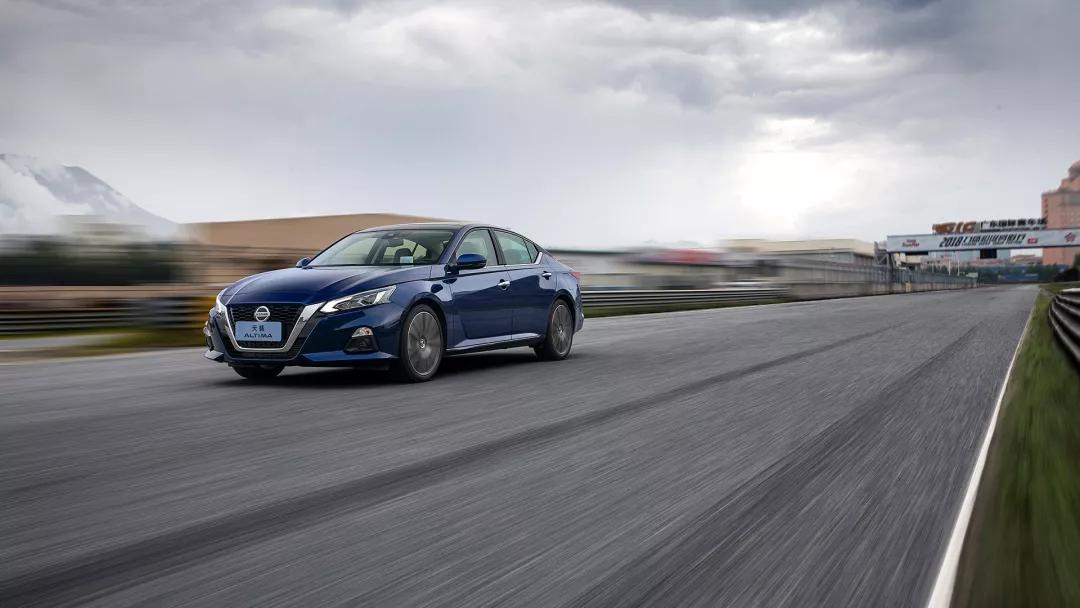 日产天籁cvt的变速箱的优缺点,日产天籁怎么样优缺点