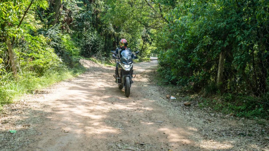 23款无极650ds摩旅西藏视频,恶劣路况